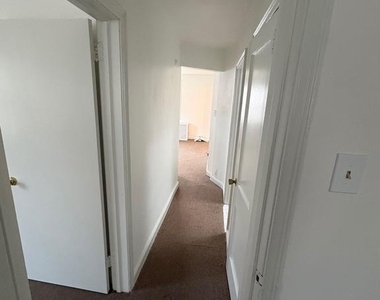 636 W Park Lane - Photo Thumbnail 7