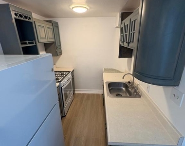636 W Park Lane - Photo Thumbnail 15