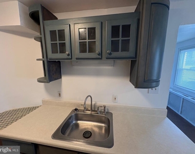 636 W Park Lane - Photo Thumbnail 13