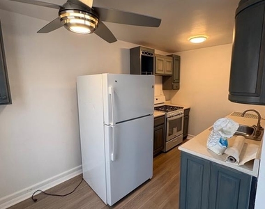 636 W Park Lane - Photo Thumbnail 16