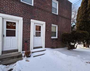636 W Park Lane - Photo Thumbnail 17