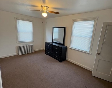 636 W Park Lane - Photo Thumbnail 11