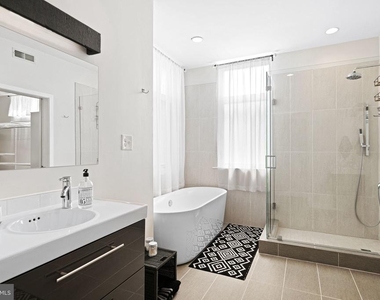 842 N Leithgow Street - Photo Thumbnail 12