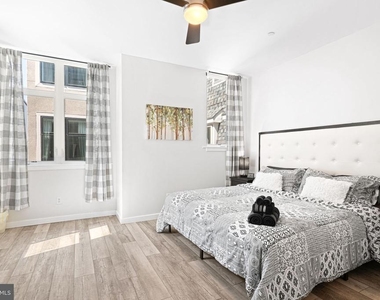 842 N Leithgow Street - Photo Thumbnail 10