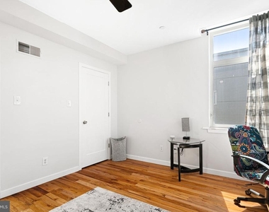 842 N Leithgow Street - Photo Thumbnail 21