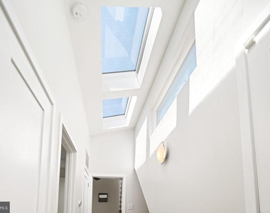 842 N Leithgow Street - Photo Thumbnail 22