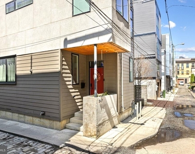 842 N Leithgow Street - Photo Thumbnail 26
