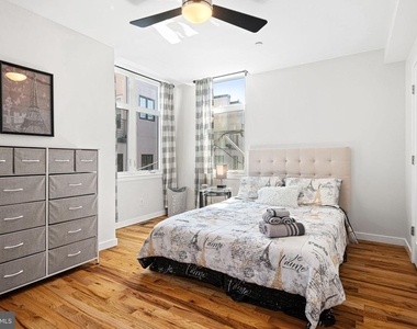 842 N Leithgow Street - Photo Thumbnail 16