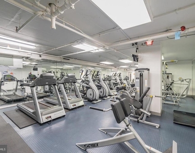 2101 Chestnut Street - Photo Thumbnail 7