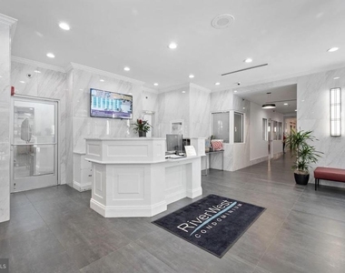 2101 Chestnut Street - Photo Thumbnail 4