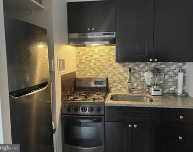 2101 Chestnut Street - Photo Thumbnail 13