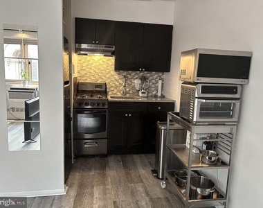 2101 Chestnut Street - Photo Thumbnail 12