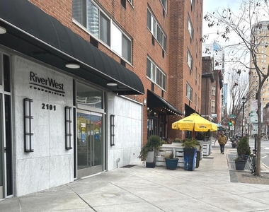 2101 Chestnut Street - Photo Thumbnail 32