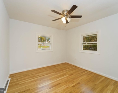 4400 Garrett Park Road - Photo Thumbnail 7