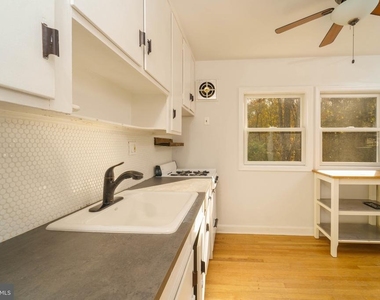 4400 Garrett Park Road - Photo Thumbnail 4