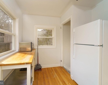 4400 Garrett Park Road - Photo Thumbnail 5
