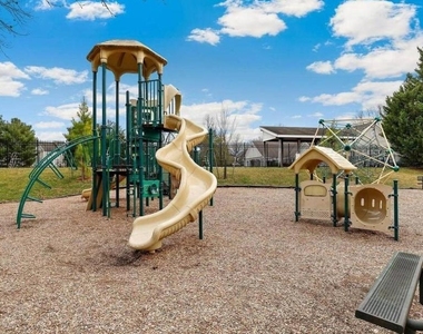 18905 Lark Song Terrace - Photo Thumbnail 14