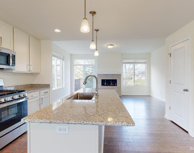 2725 Bristol Rdg Drive - Photo Thumbnail 5