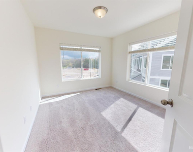 2725 Bristol Rdg Drive - Photo Thumbnail 16