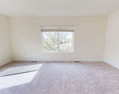 2725 Bristol Rdg Drive - Photo Thumbnail 10