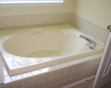8435 Chesley Drive - Photo Thumbnail 12