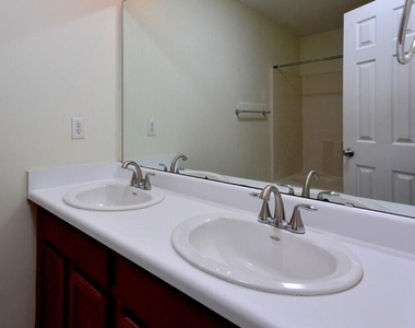 1326 Holly Grove Way - Photo Thumbnail 18