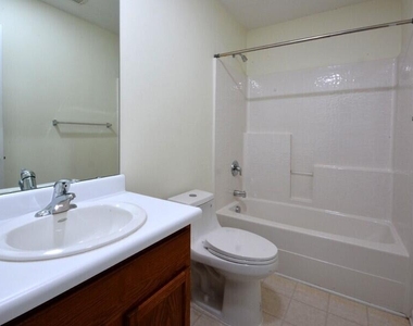 1326 Holly Grove Way - Photo Thumbnail 21