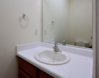 1326 Holly Grove Way - Photo Thumbnail 15