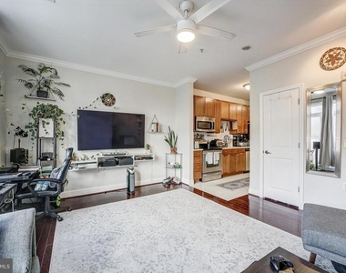1391 Pennsylvania Avenue Se - Photo Thumbnail 2