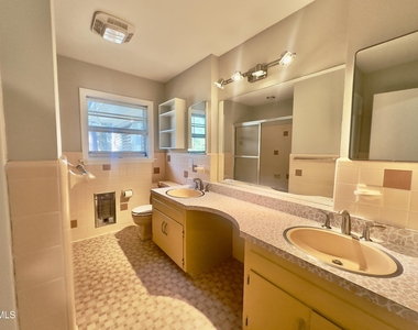 405 N Main Street - Photo Thumbnail 2