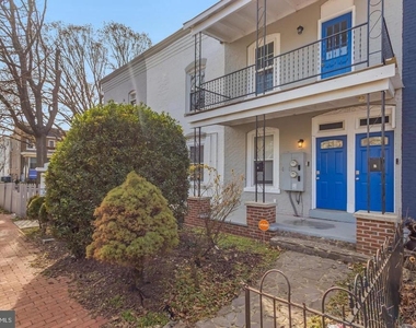 1267 Morse Street Ne - Photo Thumbnail 3