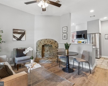 1267 Morse Street Ne - Photo Thumbnail 4