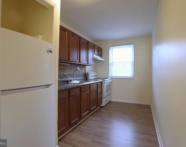 4329 Halley Terrace Se - Photo Thumbnail 2