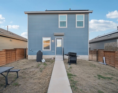 857 Powell St - Photo Thumbnail 22