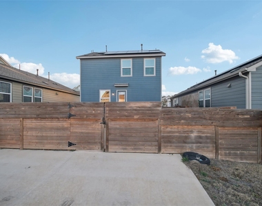 857 Powell St - Photo Thumbnail 20