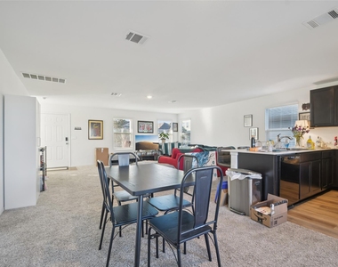 857 Powell St - Photo Thumbnail 7