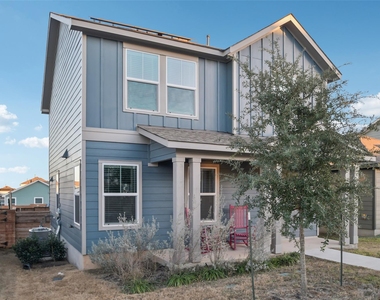 857 Powell St - Photo Thumbnail 2