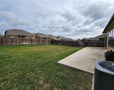 222 Telluride Dr - Photo Thumbnail 30