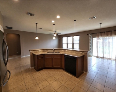 222 Telluride Dr - Photo Thumbnail 5