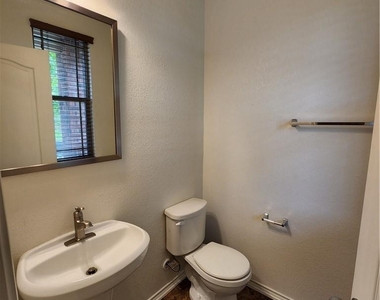 222 Telluride Dr - Photo Thumbnail 12