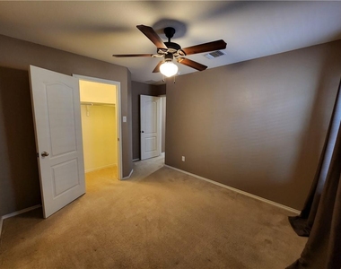 222 Telluride Dr - Photo Thumbnail 24