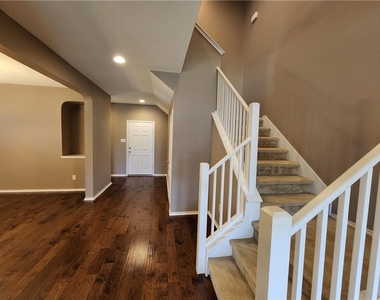 222 Telluride Dr - Photo Thumbnail 8