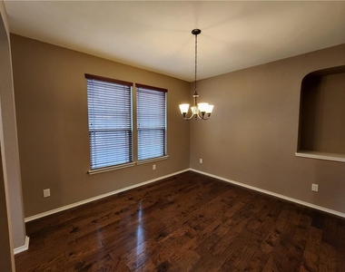 222 Telluride Dr - Photo Thumbnail 9