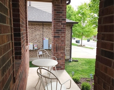 222 Telluride Dr - Photo Thumbnail 1