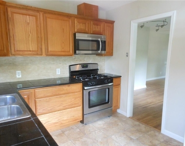 4615 Banister Ln - Photo Thumbnail 10