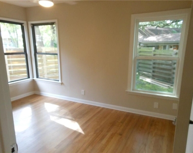 4615 Banister Ln - Photo Thumbnail 11