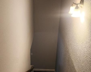 2807 W Slaughter Ln - Photo Thumbnail 20