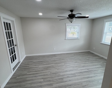 3968 Packard Drive - Photo Thumbnail 19