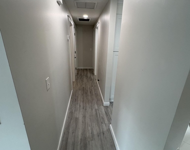 3968 Packard Drive - Photo Thumbnail 8