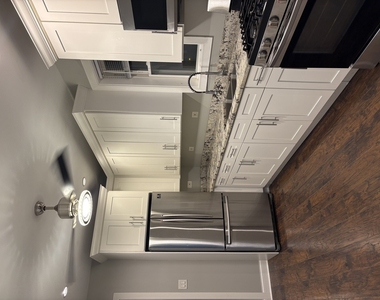 6541 S Ingleside Avenue - Photo Thumbnail 8